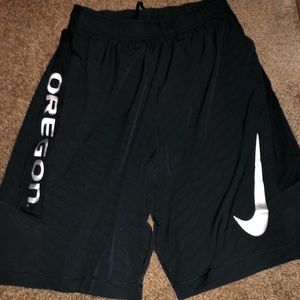 Mens Oregon nike basketball shorts